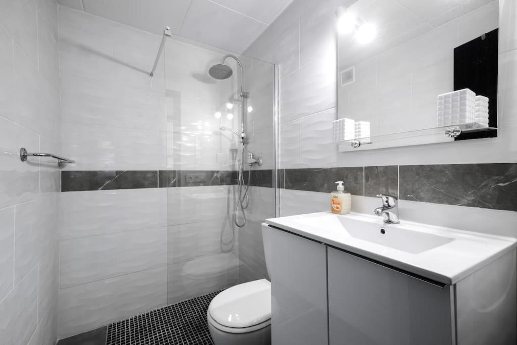Bonito Apartamento Equipado, Cerca De La Playa Эмпуриабрава Экстерьер фото